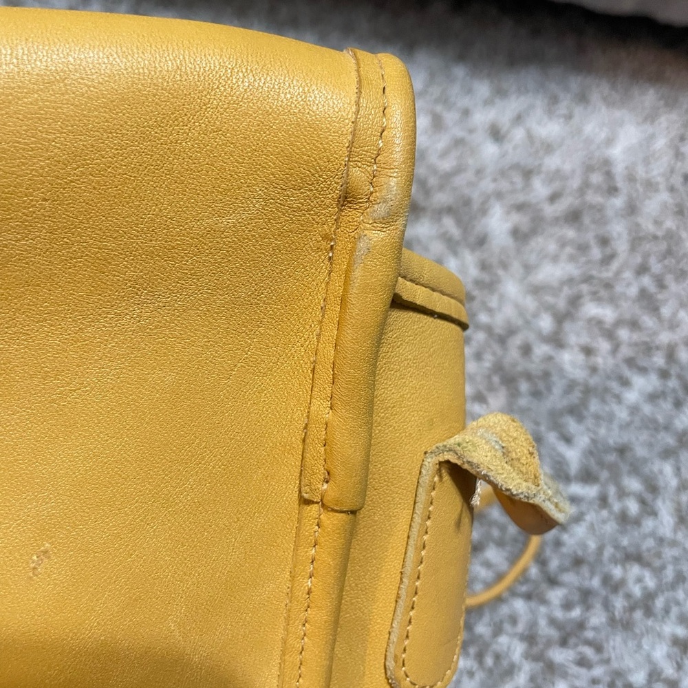 Vintage Coach Yellow Leather Scooter Crossbody Bag 9893 US Early 90s - Picture 9 of 16